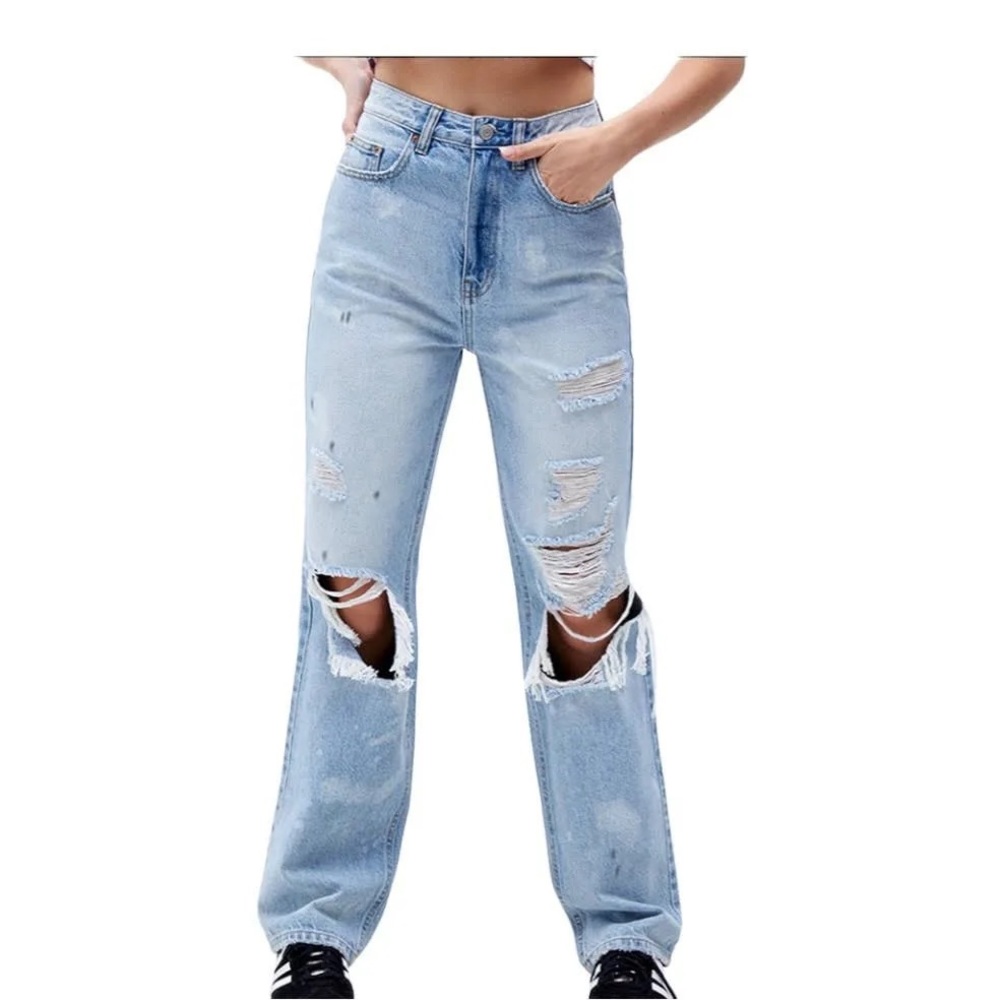 Light Blue Distressed '90s Boyfriend Jeans
